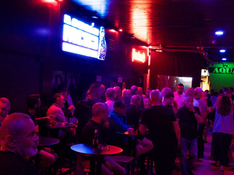 MEN’S BAR